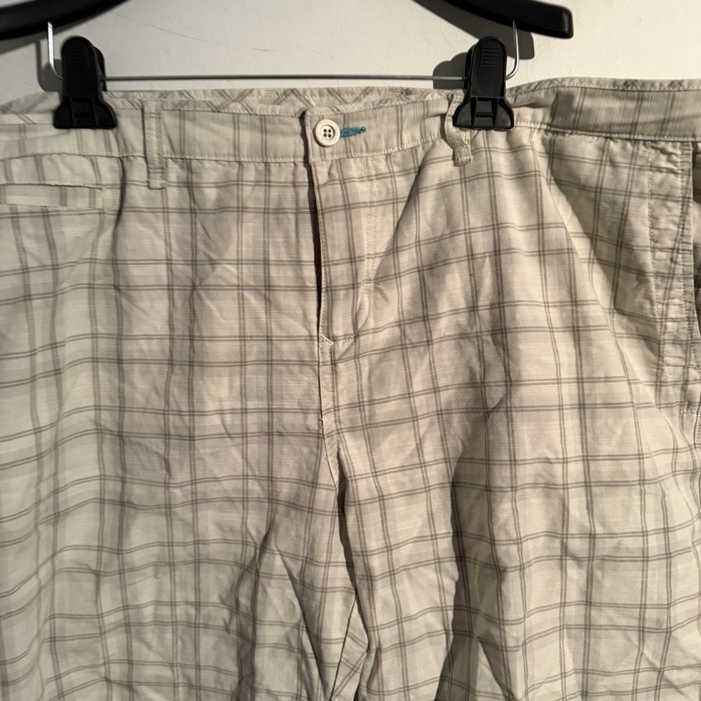 Tommy Bahama Relax Men's Shorts‎ Size 44 Plaid Resort Travel Preppy Coastal - Picture 2 of 4